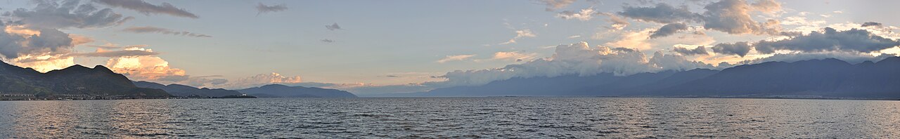 Erhai Lake and the Cangshan mountains, Dali
