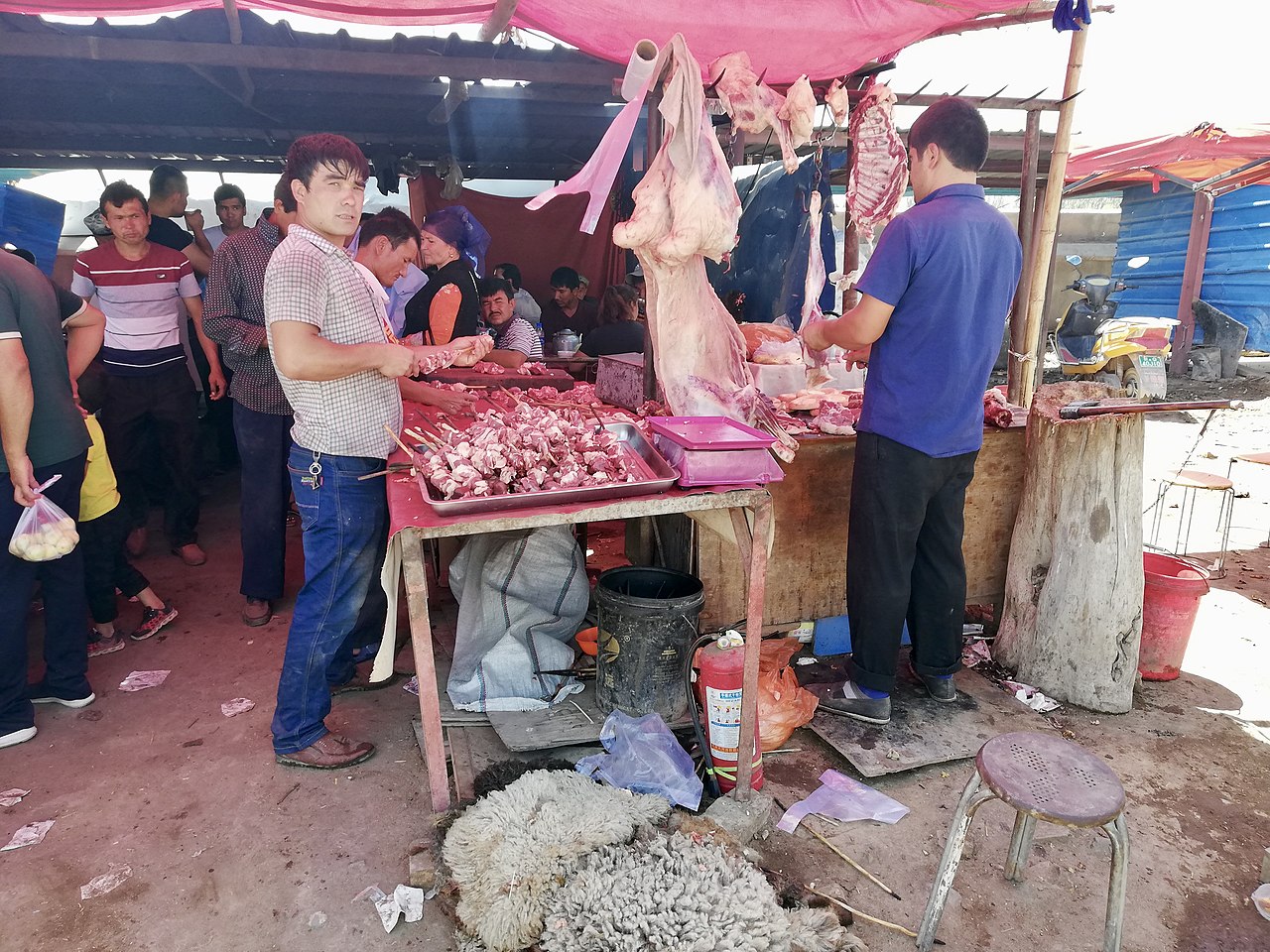Traders and stalls at the Kashgar Sunday market