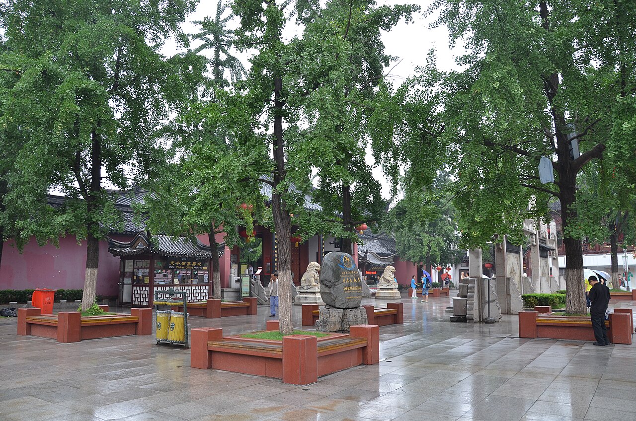 Shopfronts and hanging lanterns in the Confucius Temple quarter beside the Qinhuai River
