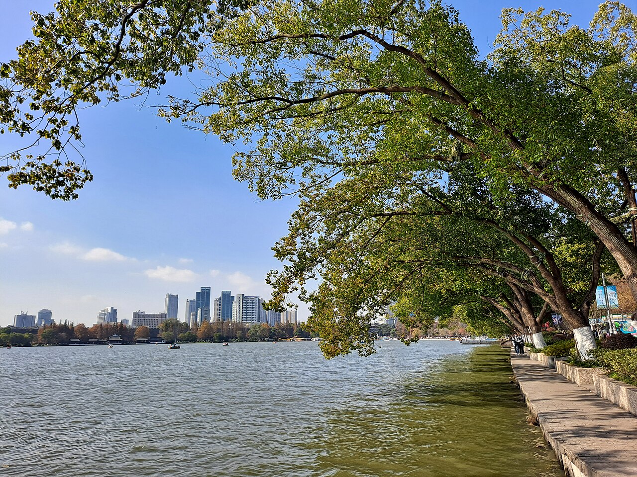 Xuanwu Lake and its causeways, Nanjing