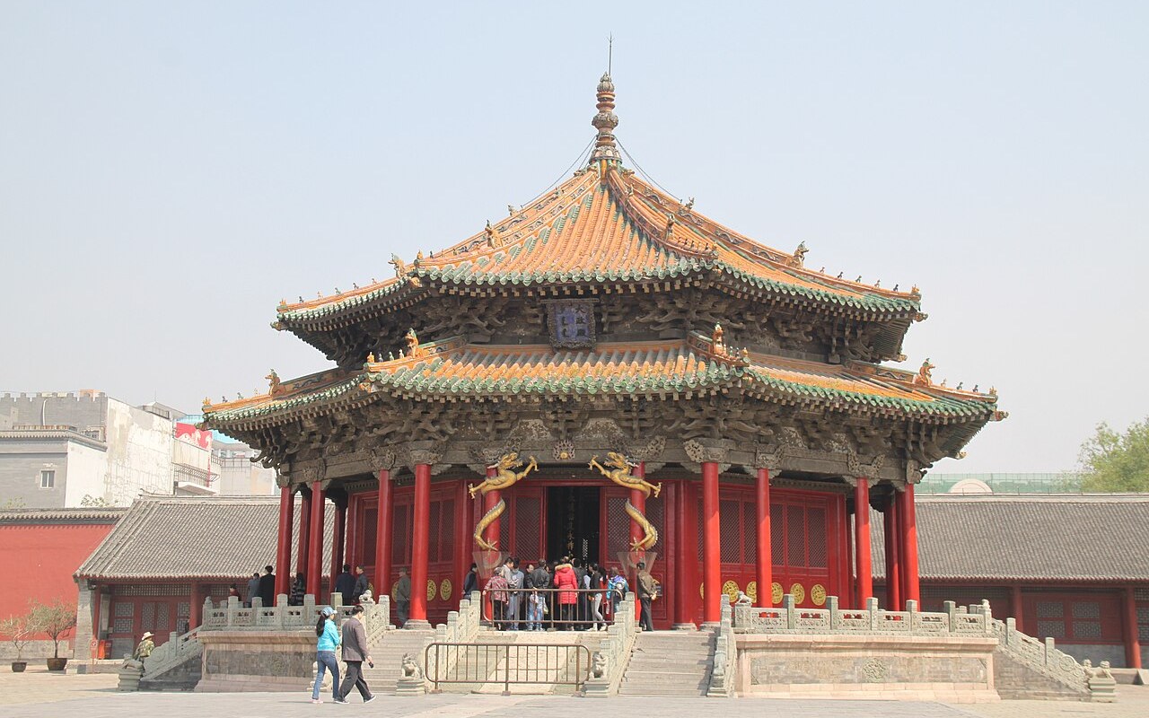 The octagonal Dazheng Hall of the Mukden Palace under a clear sky