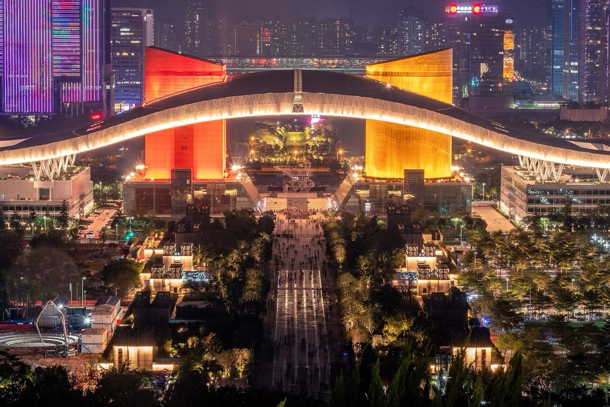The Civic Center light show seen from the Lianhuashan hilltop. Photo: Sparktour / CC BY-SA 4.0