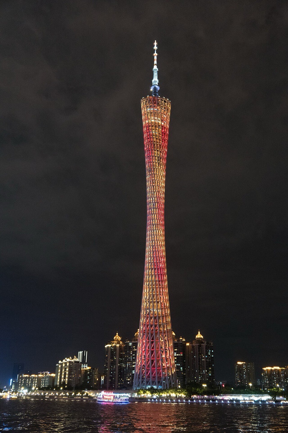 Canton Tower, 488 m — book a deck slot about an hour before sunset. Photo: Shujianyang / CC0